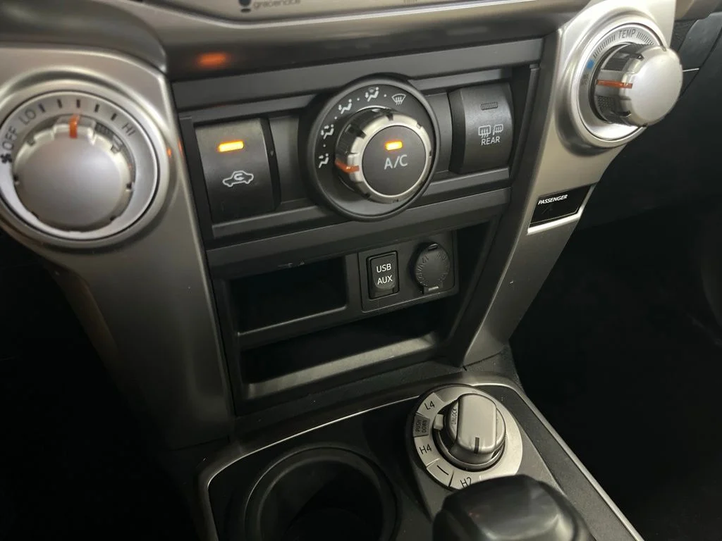 Used 2018 White Toyota SR5 Premium image 15
