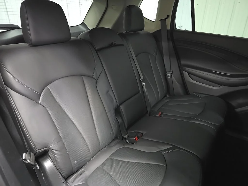 Used 2019 Silver Buick Essence image 19