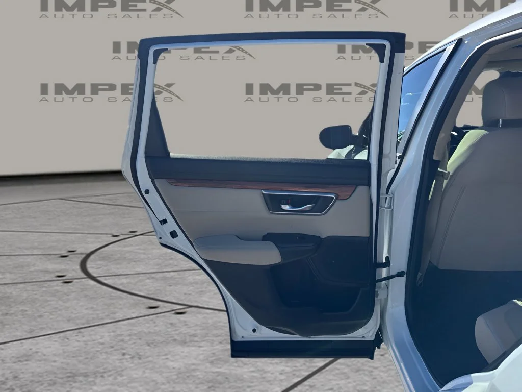 Used 2022 White Honda EX image 27