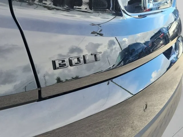 New 2027 Mosaic Black Metallic Chevrolet LT image 29