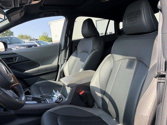 Used 2024 Sapphire Blue Pearl Subaru Wilderness image 4