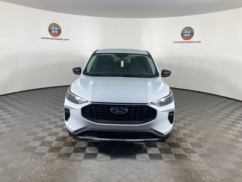 Used 2025 Silver Ford Active image 18