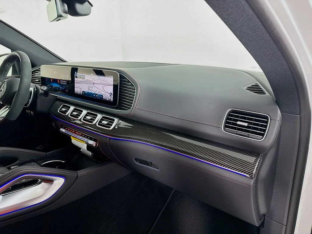 New 2026 MANUFAKTUR Moonlight White Metallic Mercedes-Benz GLE 53 AMG® image 31