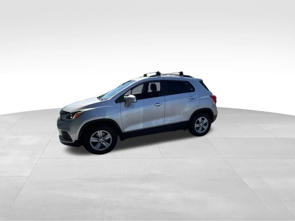 Used 2020 Silver Chevrolet LT image 5