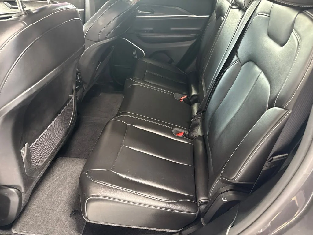 Used 2022 Gray Jeep Limited image 13