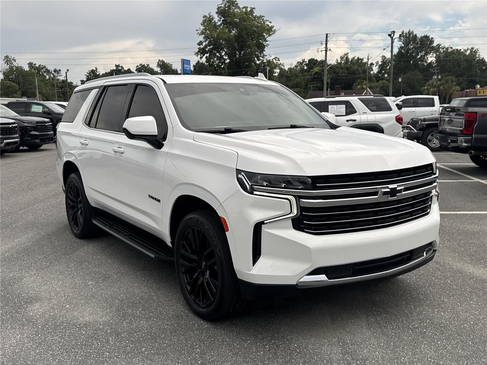 Used 2021 SUMMIT WHITE Chevrolet LT image 2
