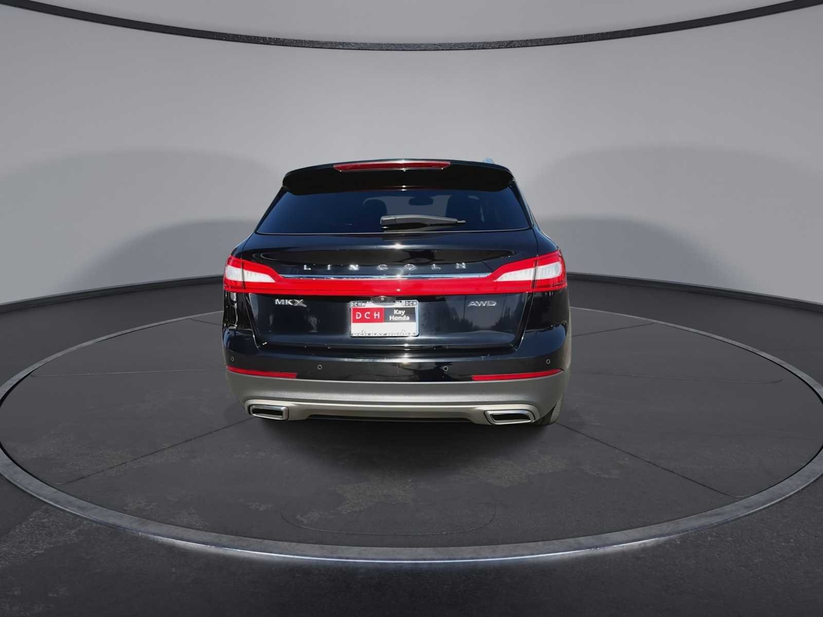 Used 2018 Black Velvet Lincoln Reserve image 7