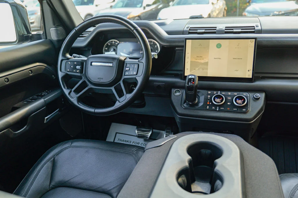 Used 2023 Gray Land Rover X image 41