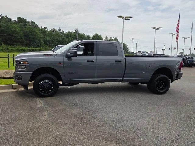 New 2026 Ceramic Gray Clear-Coat Exterior Paint RAM Big Horn image 5