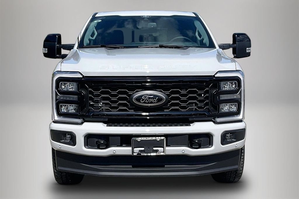 New 2026 Ford Super Duty F-250 Lariat 4D Crew Cab