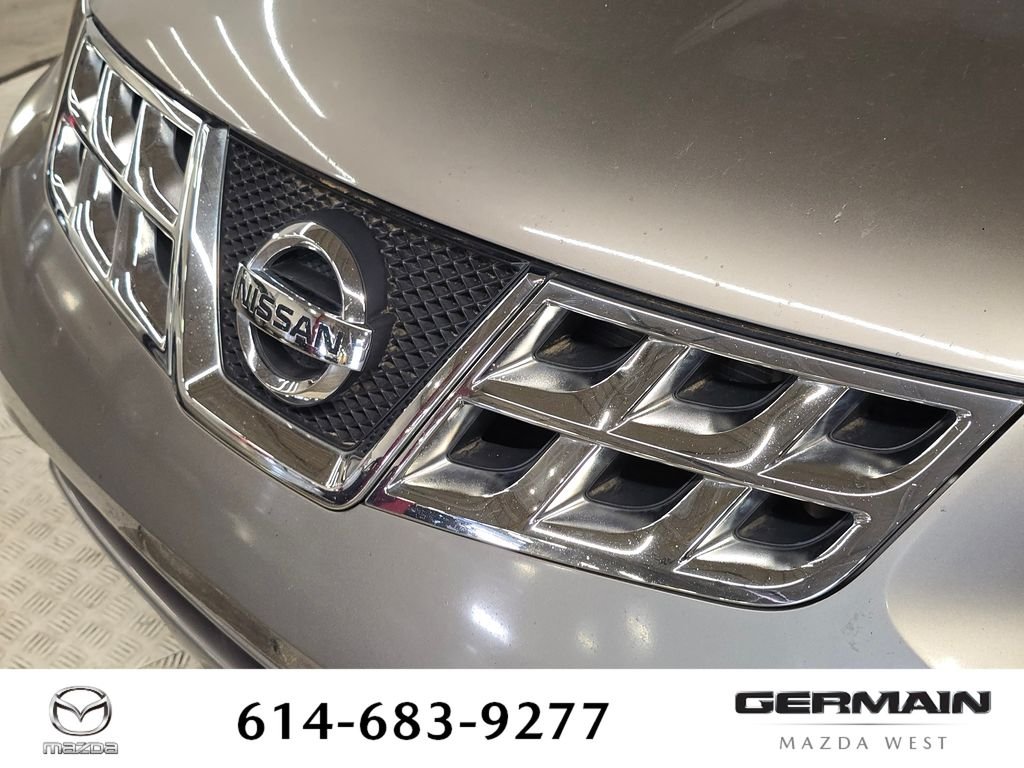 Used 2011 Gray Nissan S image 15
