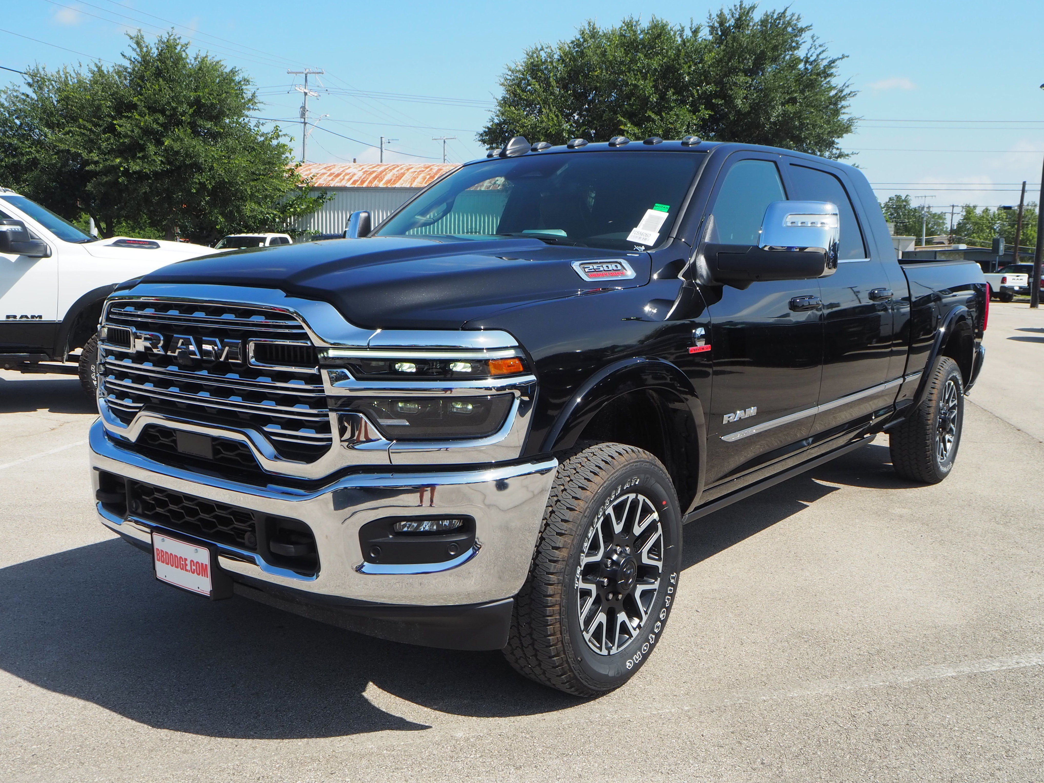 New 2025 Diamond Black Crystal Pearl-Coat Exterior Paint RAM Limited image 2