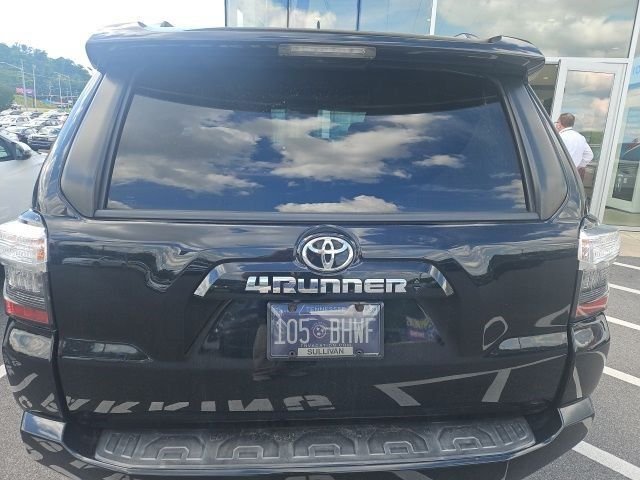 Used 2020 Black Toyota SR5 Premium image 4
