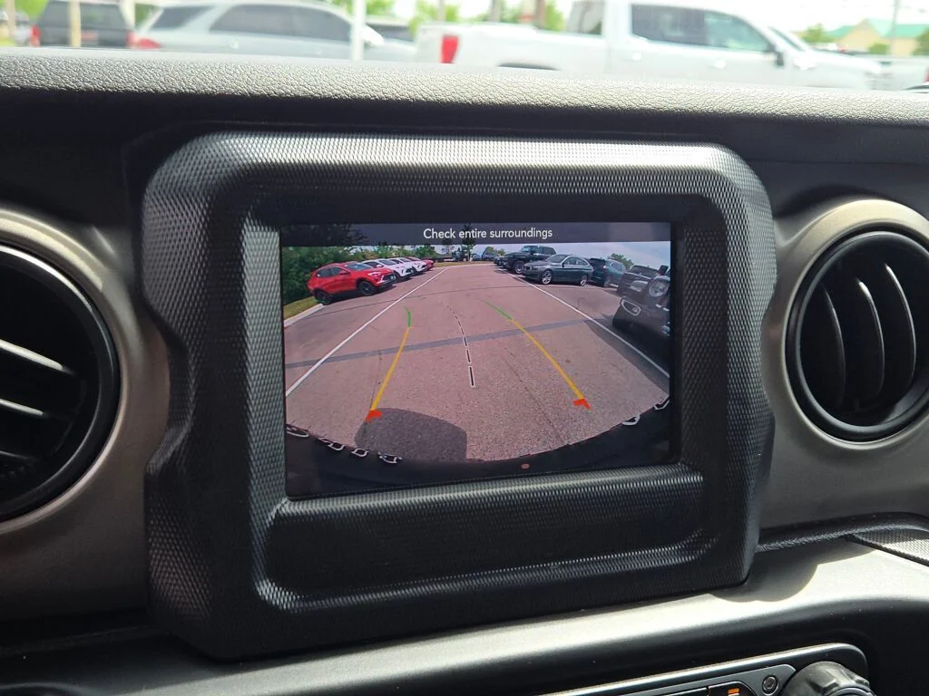 Used 2020 Black Jeep Unlimited Sport image 31