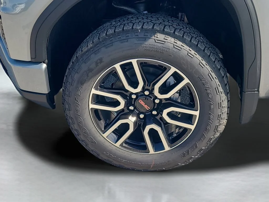 2026 GMC Sierra 1500 AT4 - Photo 10