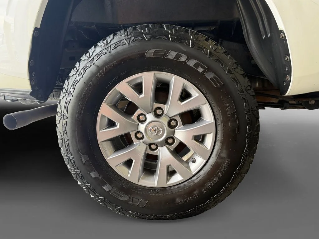Used 2019 White Toyota SR image 10