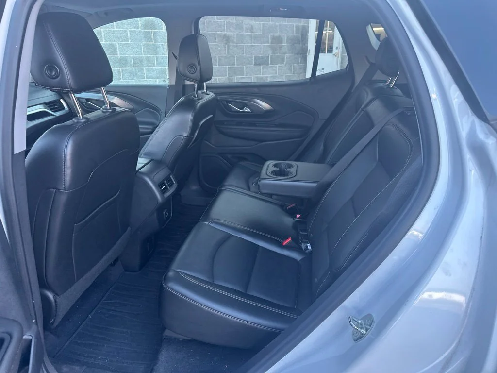 Used 2020 White GMC SLT image 10