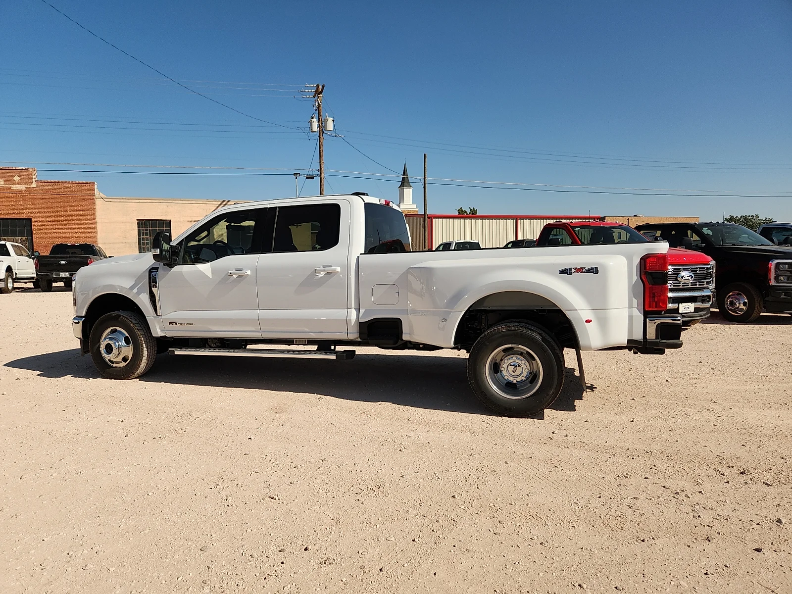 New 2026 Oxford White Ford Lariat image 4