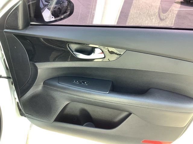 2021 Kia Forte GT-Line - Photo 24