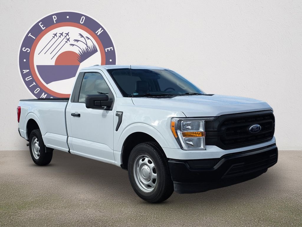 Used 2022 White Ford XL image 2