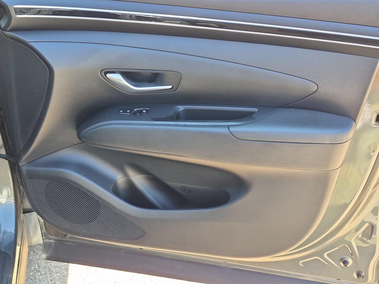 Used 2022 Amazon Gray Hyundai SE image 32