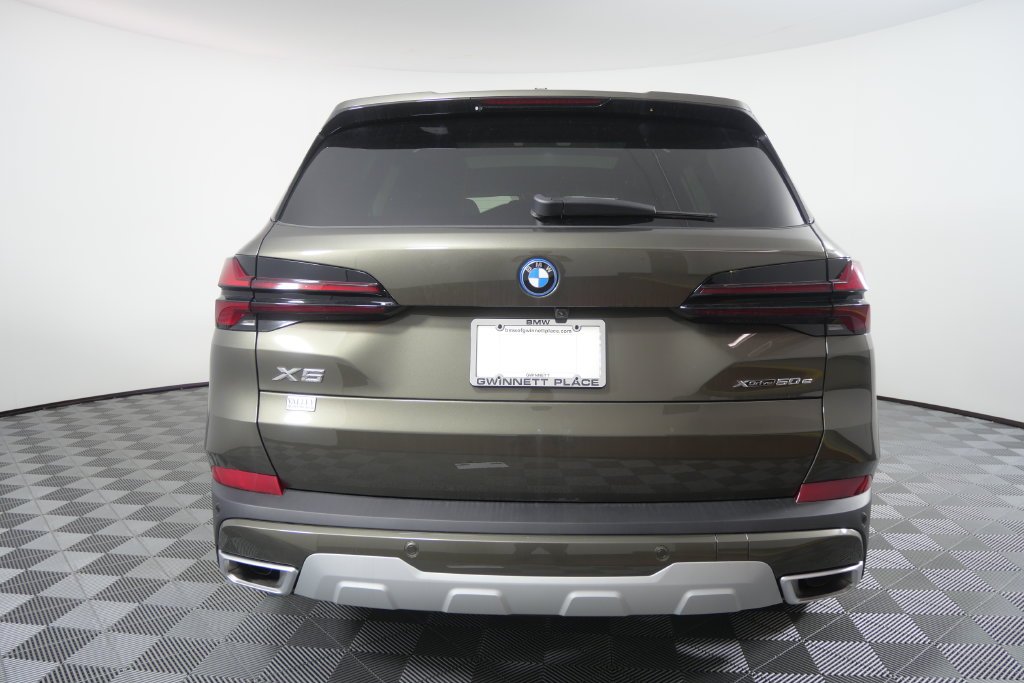 New 2026 Green Metallic BMW xDrive50e image 5