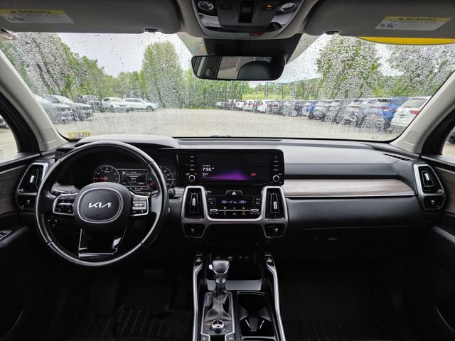 Used 2022 Green Kia X-Line EX image 20