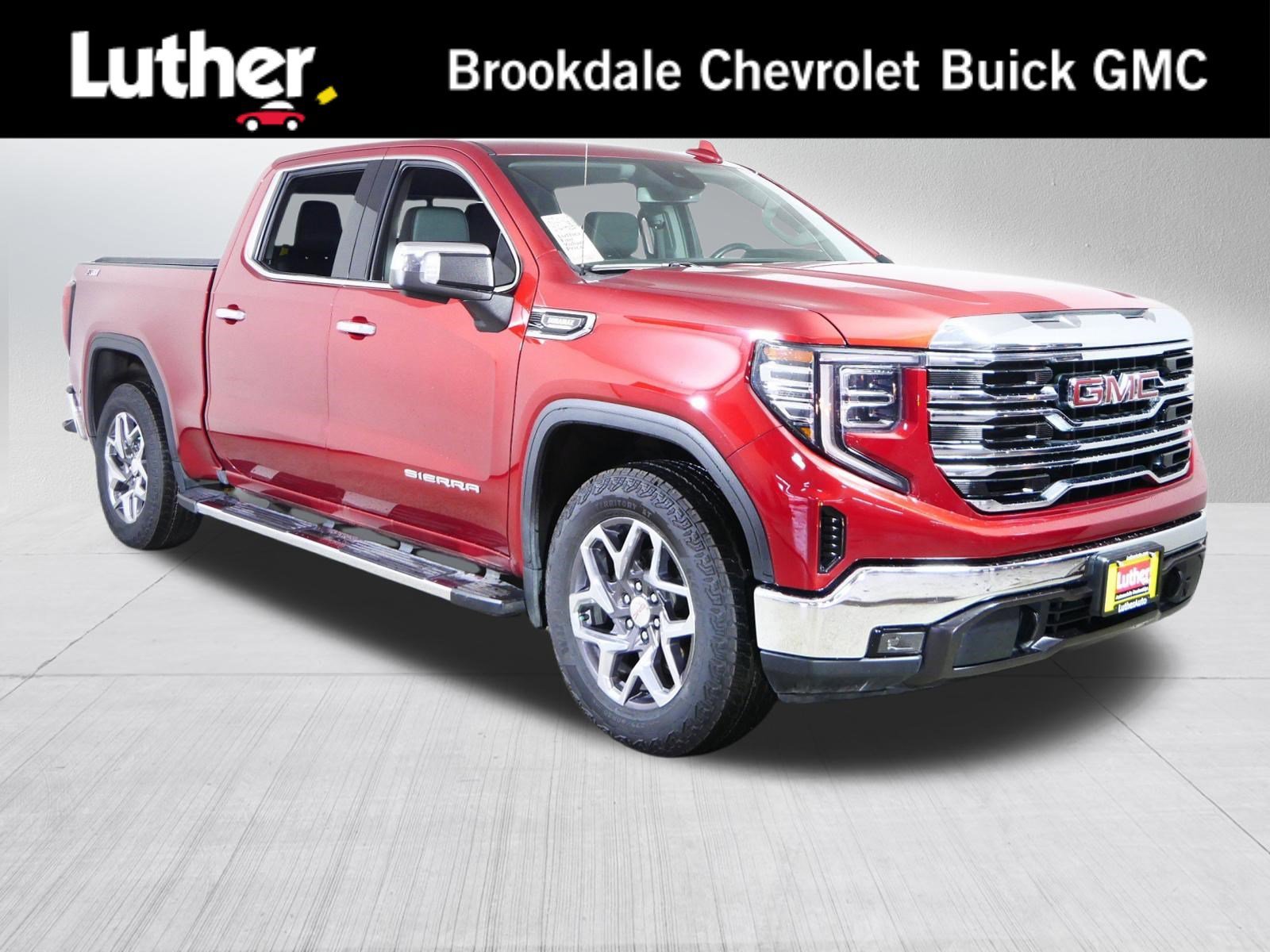 2023 GMC Sierra 4WD Crew Cab Short Box SLT's photo