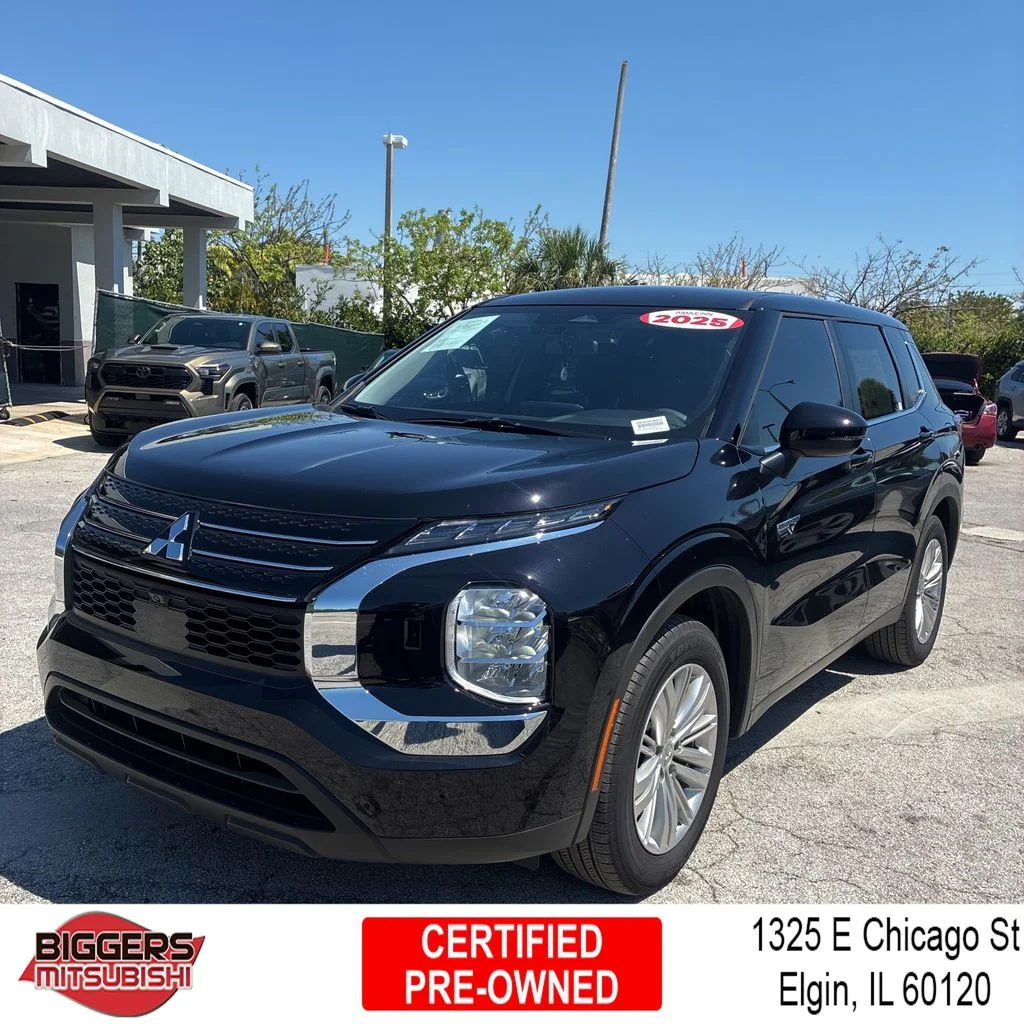 2025 Mitsubishi Outlander Plug-in Hybrid ES S-AWC's photo