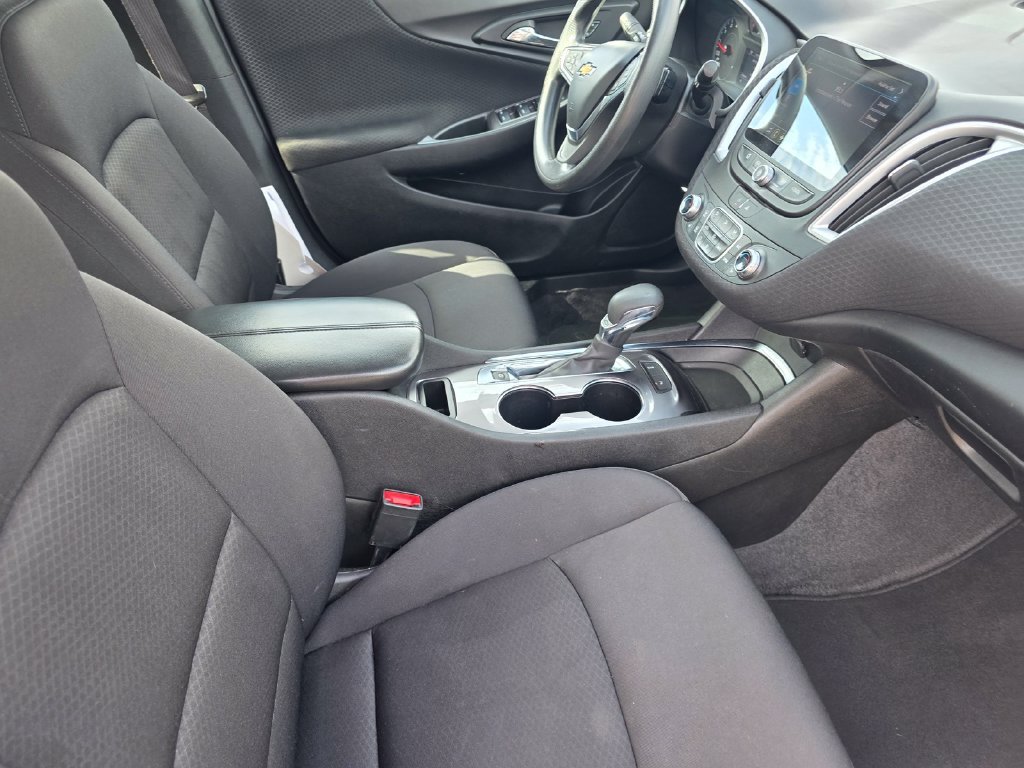 Used 2024 White Chevrolet LT image 23