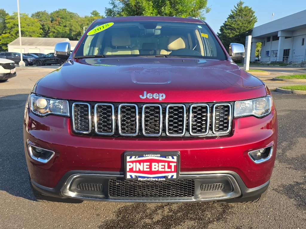 Used 2018 Velvet Red Pearl Coat Jeep Limited image 10