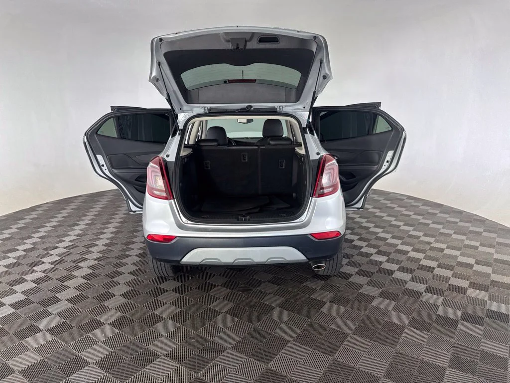 Used 2018 Silver Buick Preferred image 17