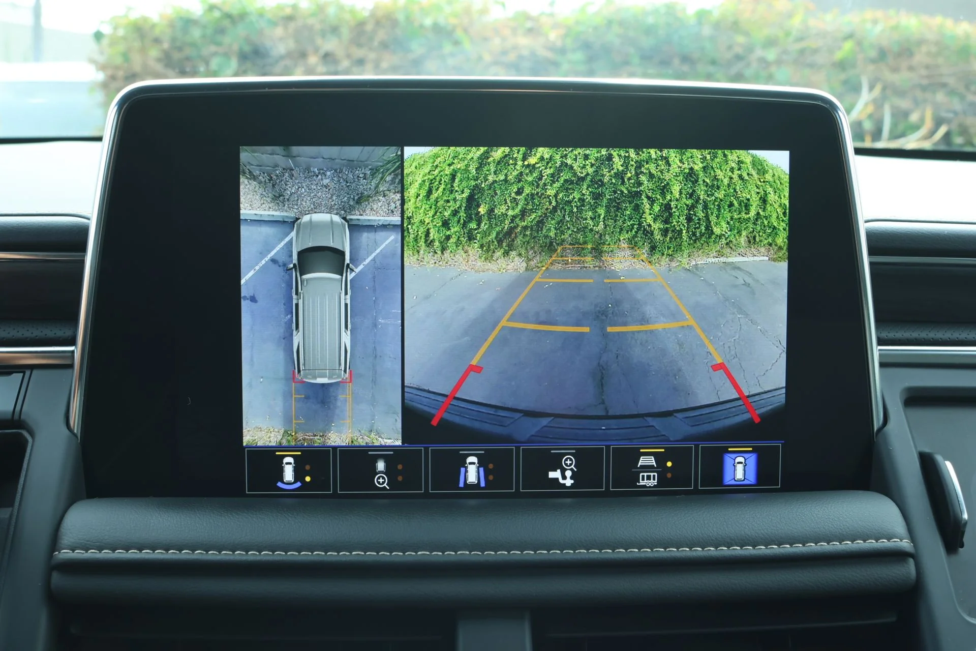 Used 2023 Blue GMC SLT image 16