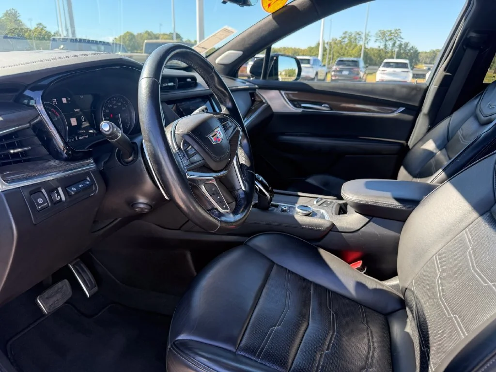 Used 2021 Black Cadillac Sport image 4