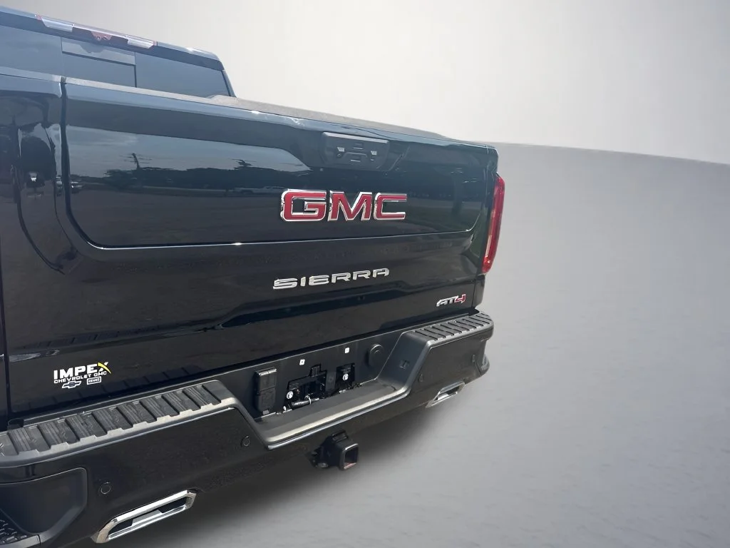 Used 2025 Onyx Black GMC AT4 image 34