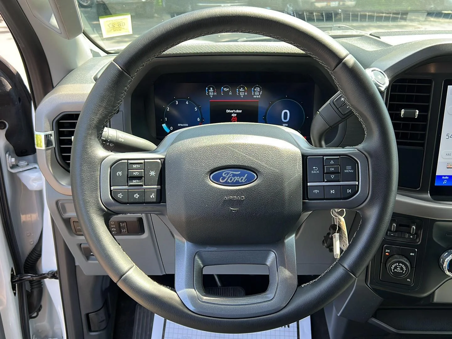 Used 2025 Oxford White Ford XLT image 8