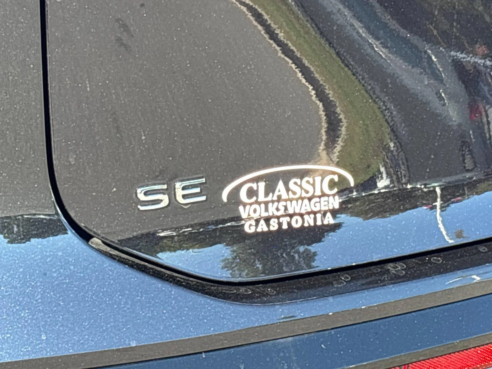 New 2027 Deep Black Pearl Volkswagen SE w/Technology image 10