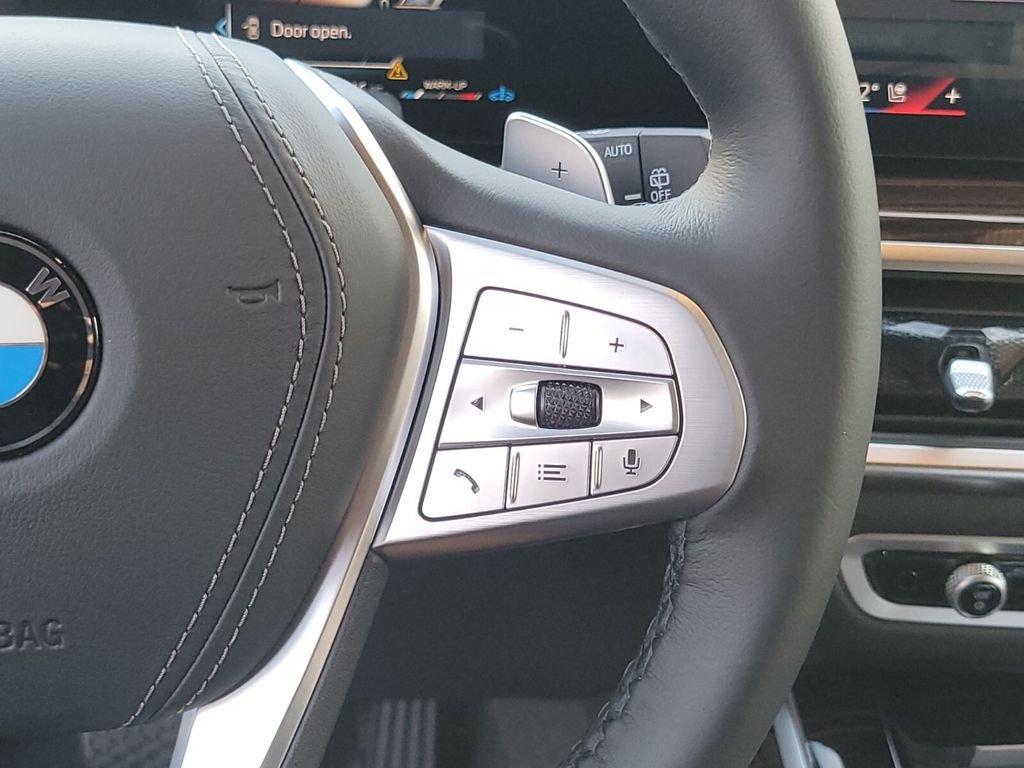 Used 2026 Red BMW xDrive40i image 35