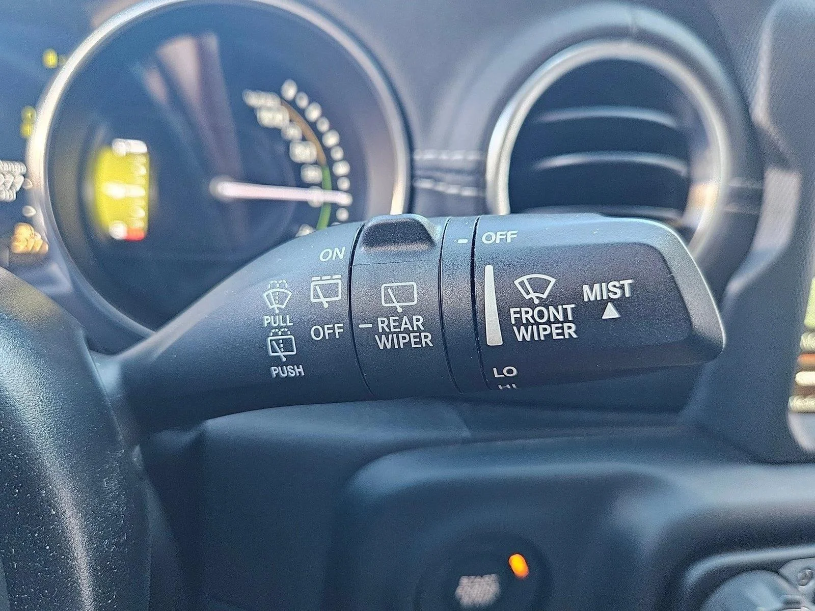 Used 2021 Sarge Green Clearcoat Jeep Unlimited Sahara image 15