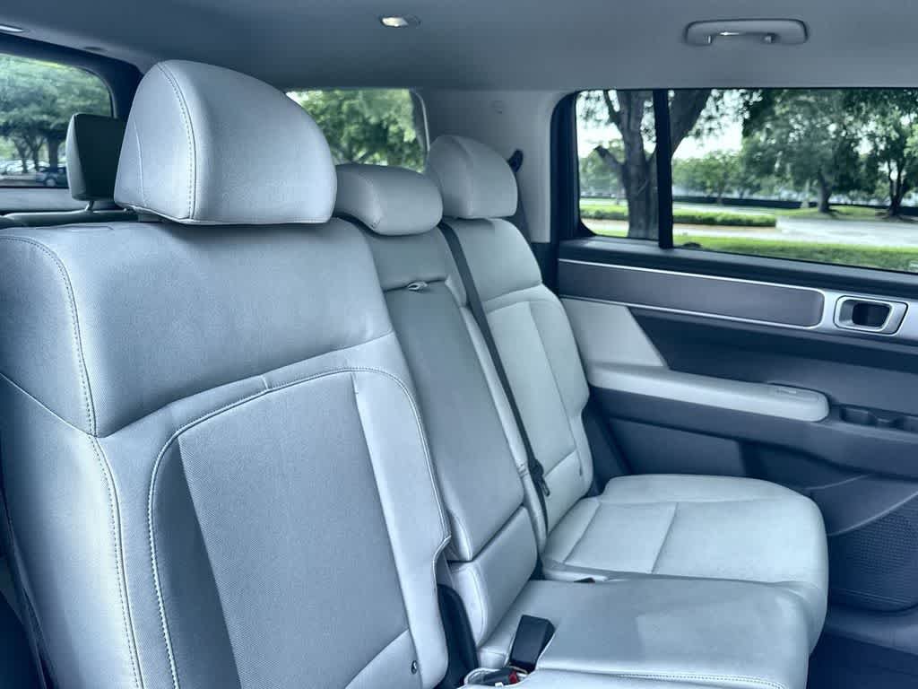 Used 2025 Ecotronic Gray Hyundai SE image 26