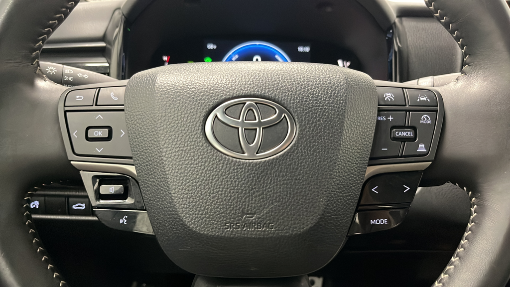 Used 2025 Underground Toyota SE image 15