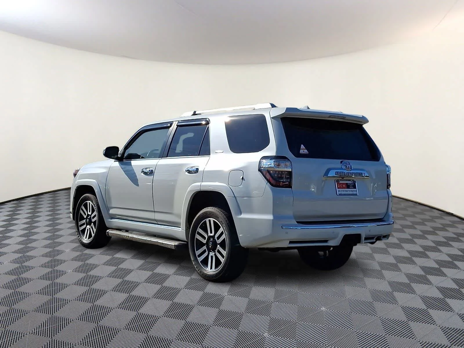 Certified Used 2023 Blizzard Pearl Toyota Limited image 9