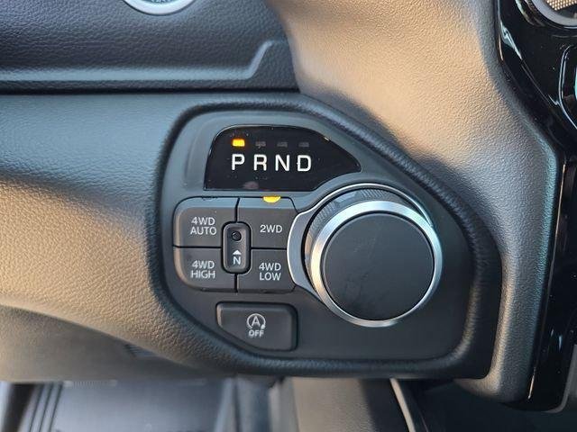 New 2026 Hydro Blue Pearl-Coat Exterior Paint RAM BIG HORN image 21