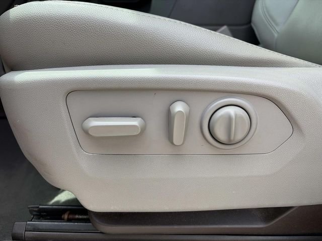 Used 2019 Black GMC SLT image 17