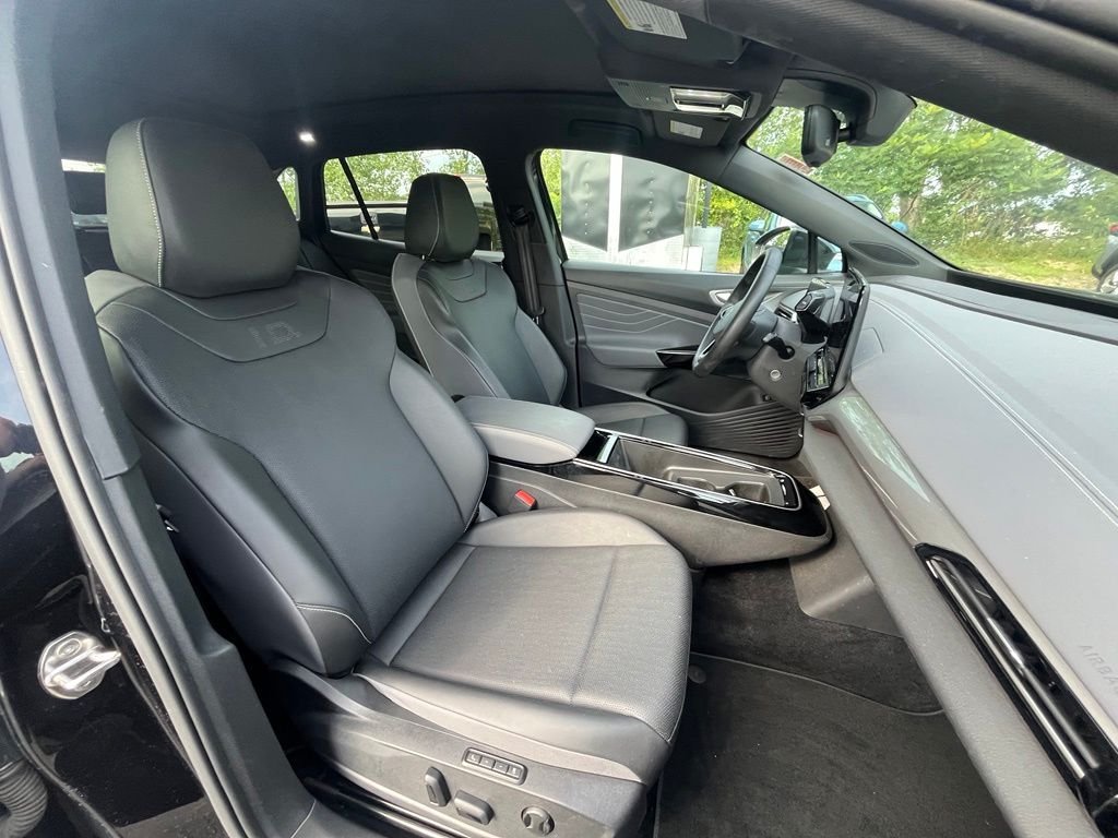 Certified Used 2023 Black Volkswagen Pro S Plus image 12