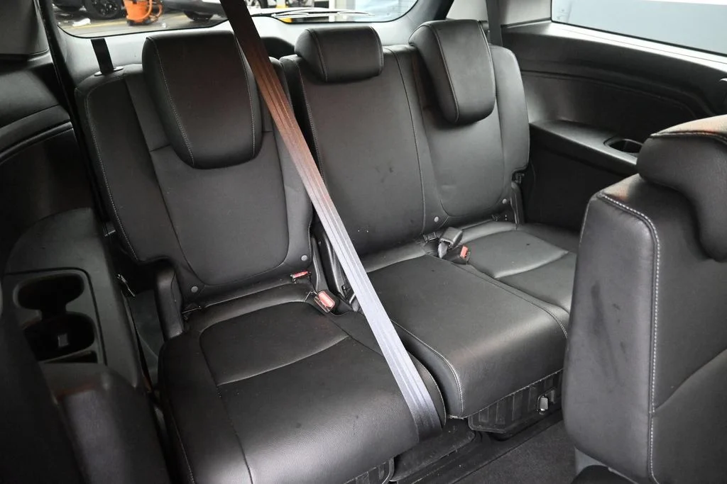 Certified Used 2024 Gray Honda EX-L image 11