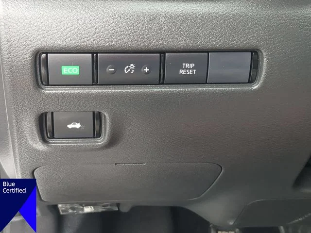 Used 2025 White Nissan SV image 16