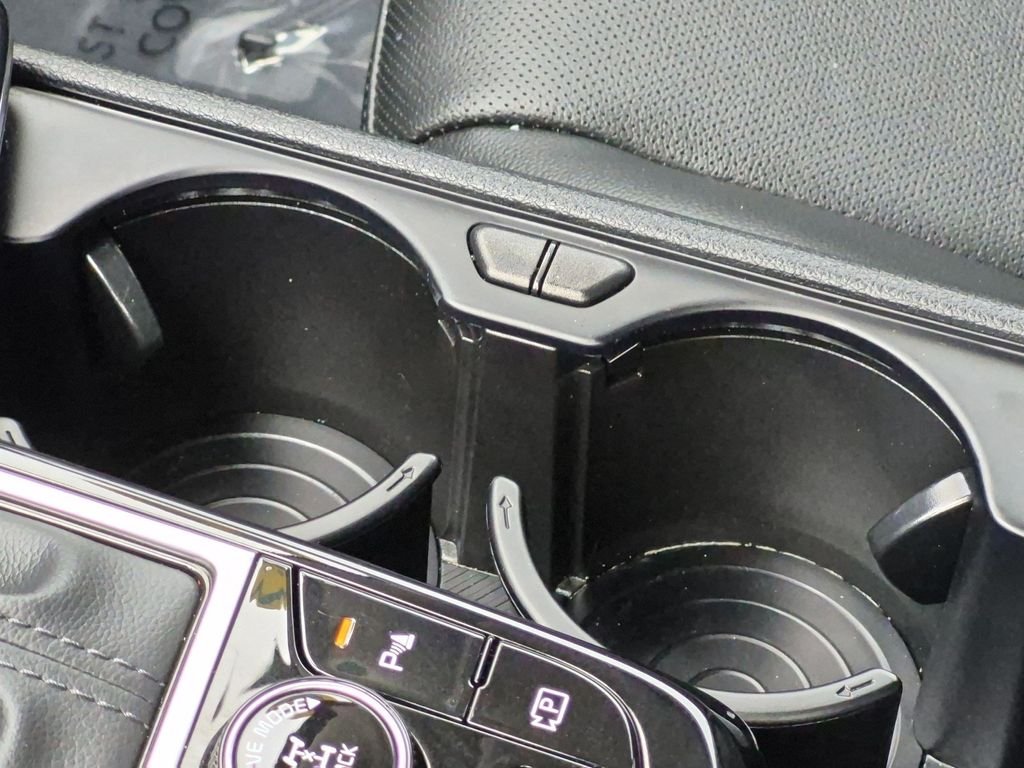 Used 2025 Black Kia SX-Prestige image 27