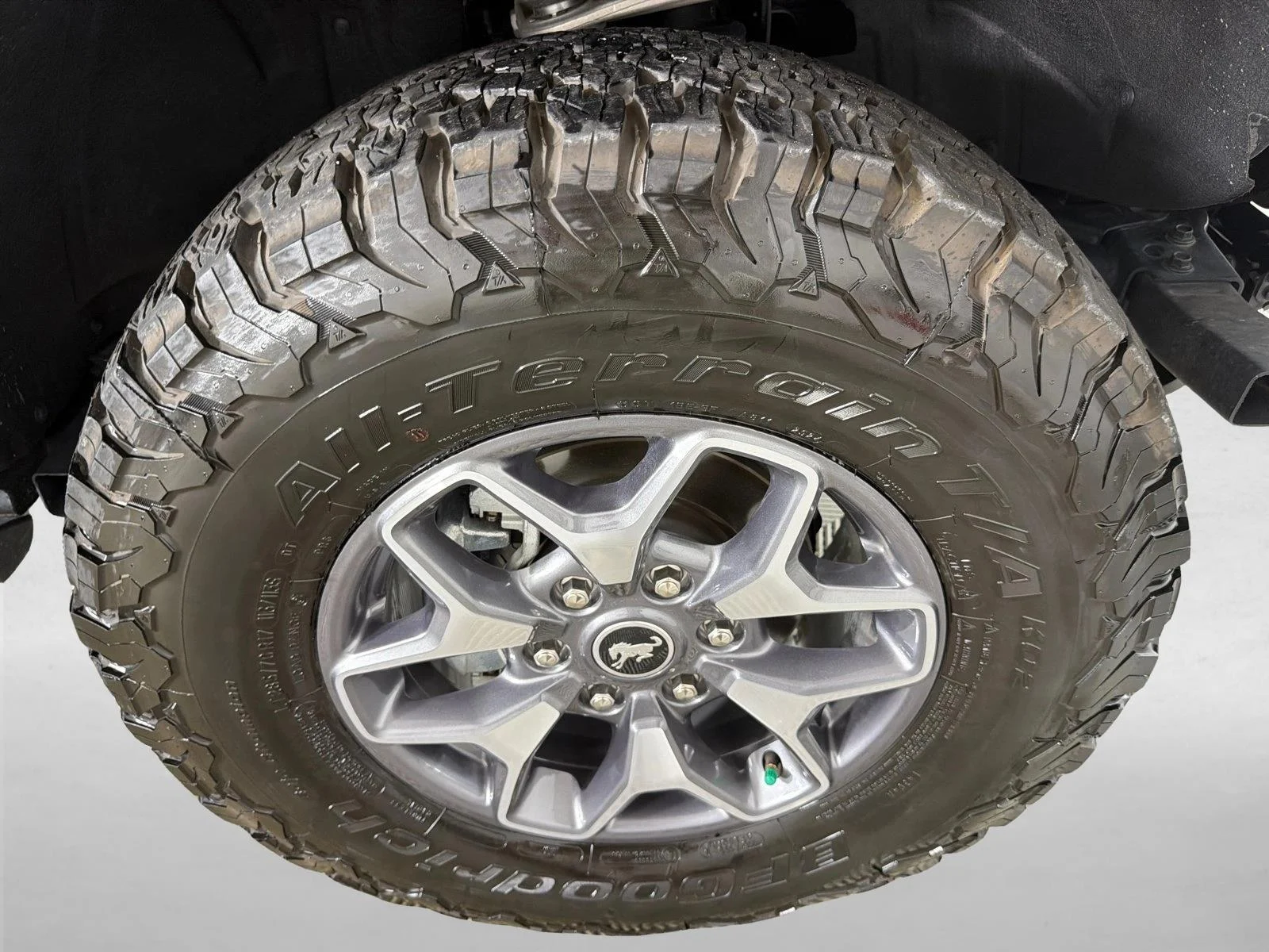 Used 2024 Gray Ford Badlands image 13