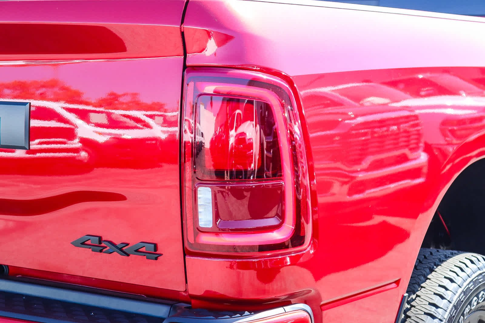 New 2026 Molten Red Pearl-Coat Exterior Paint RAM Laramie image 7